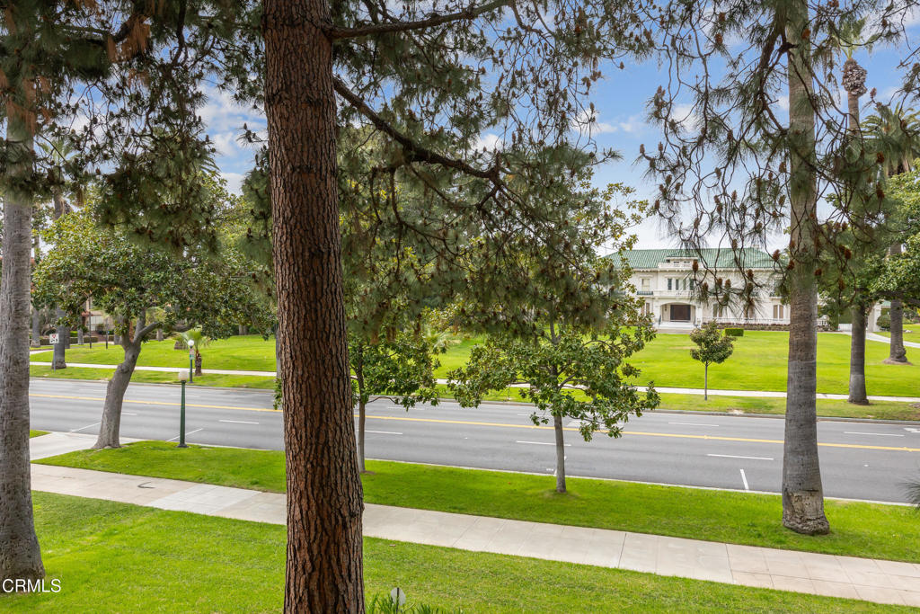 380 S Orange Grove Boulevard 6