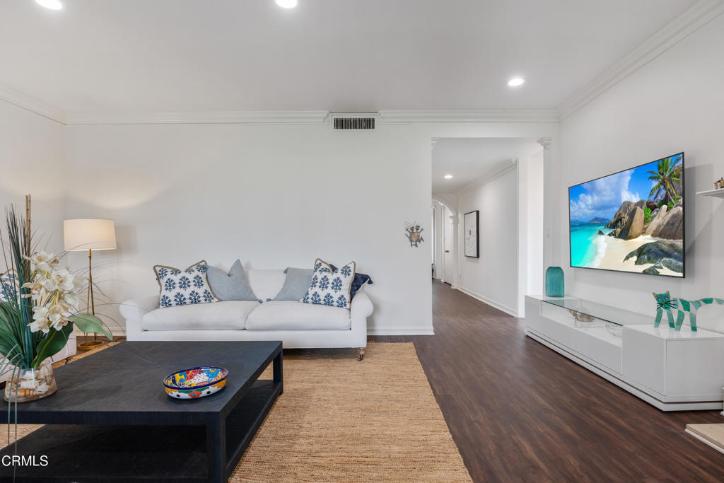380 S Orange Grove Boulevard 6
