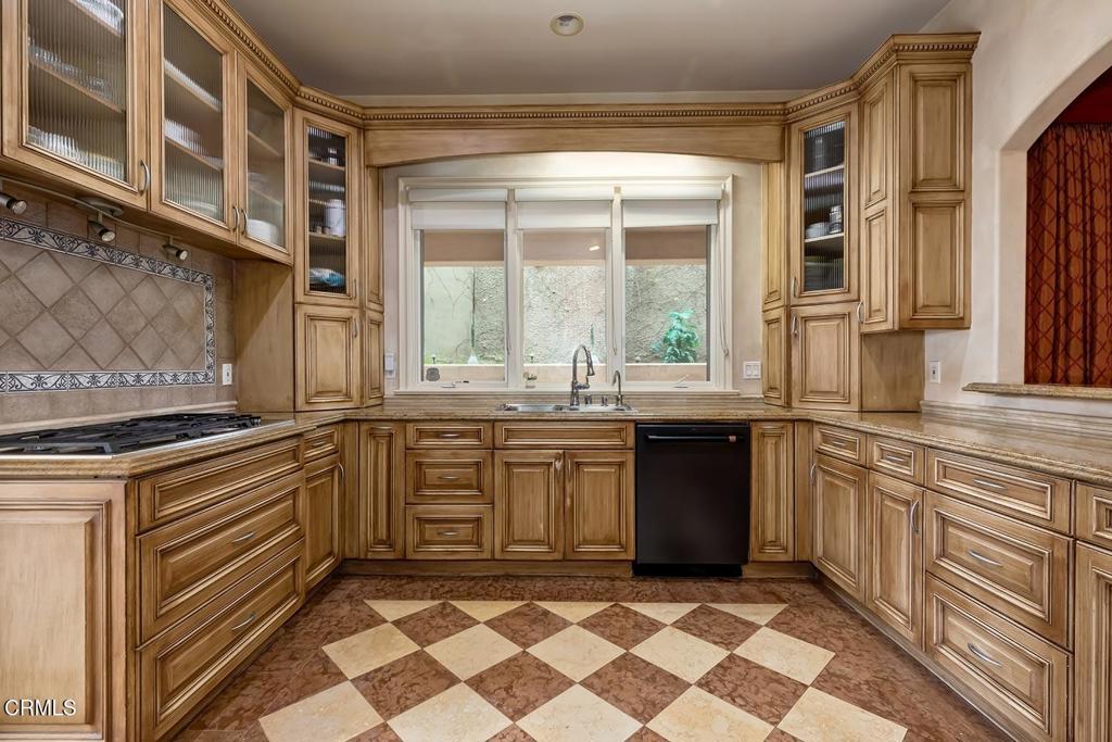 868 Braewood Court