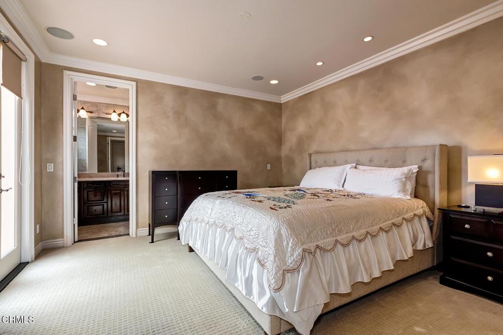 868 Braewood Court