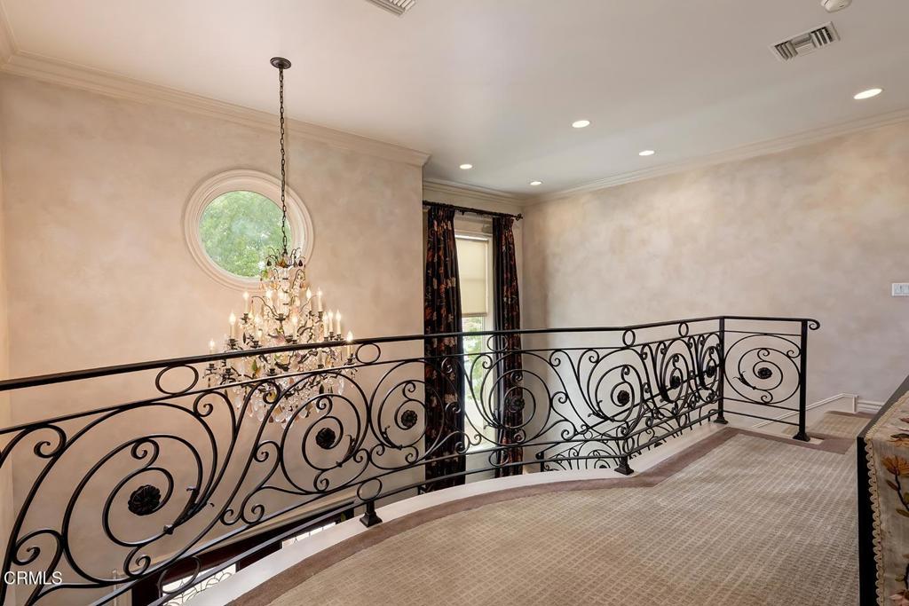 868 Braewood Court