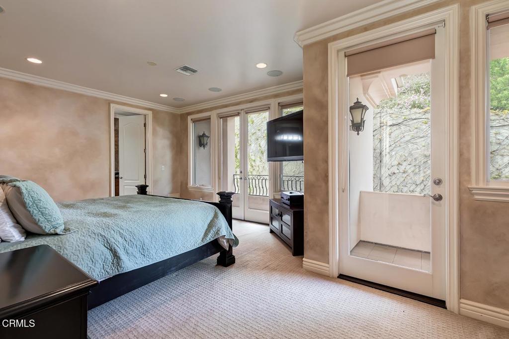 868 Braewood Court