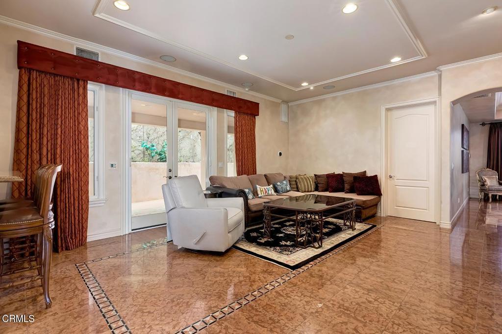 868 Braewood Court