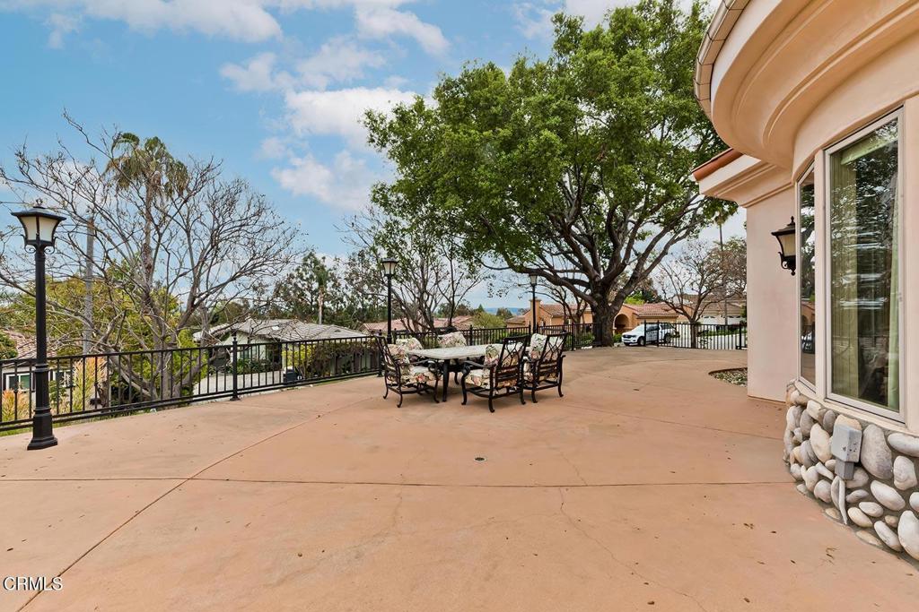 868 Braewood Court