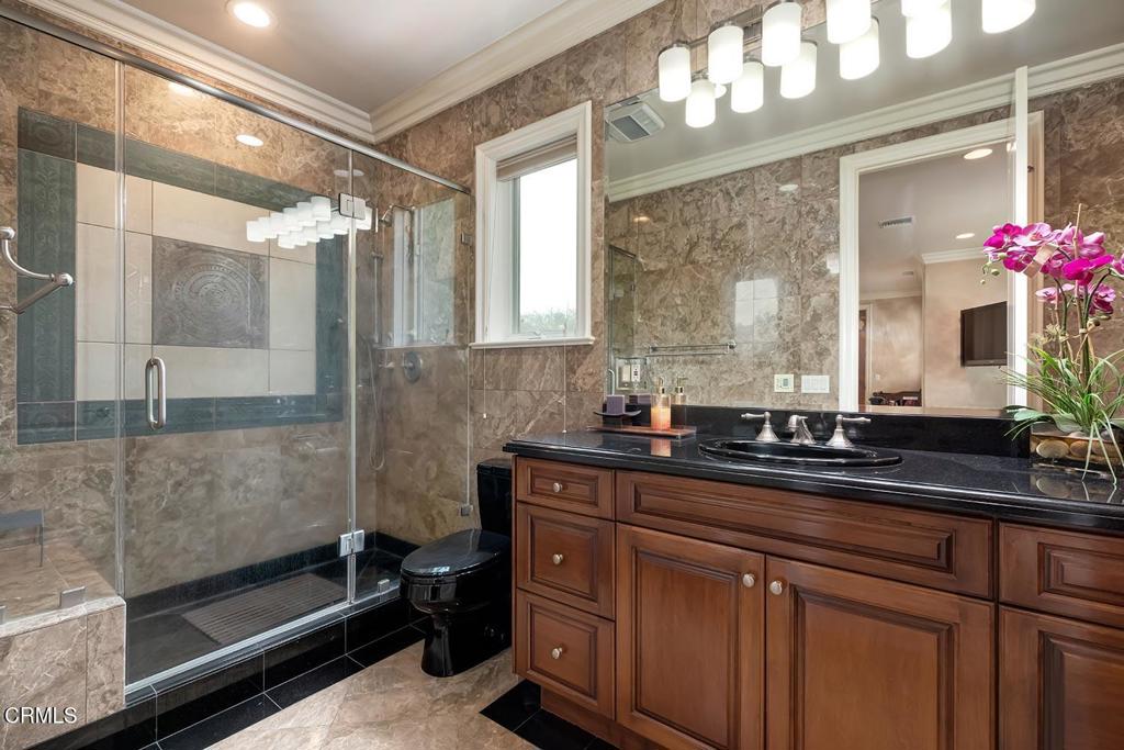 868 Braewood Court