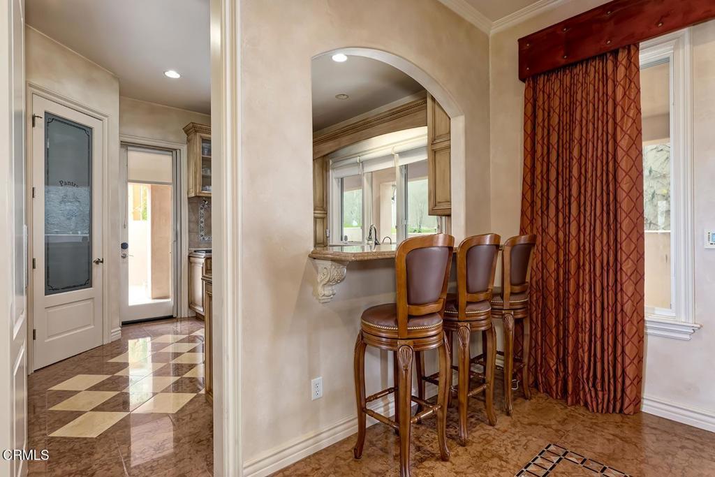 868 Braewood Court