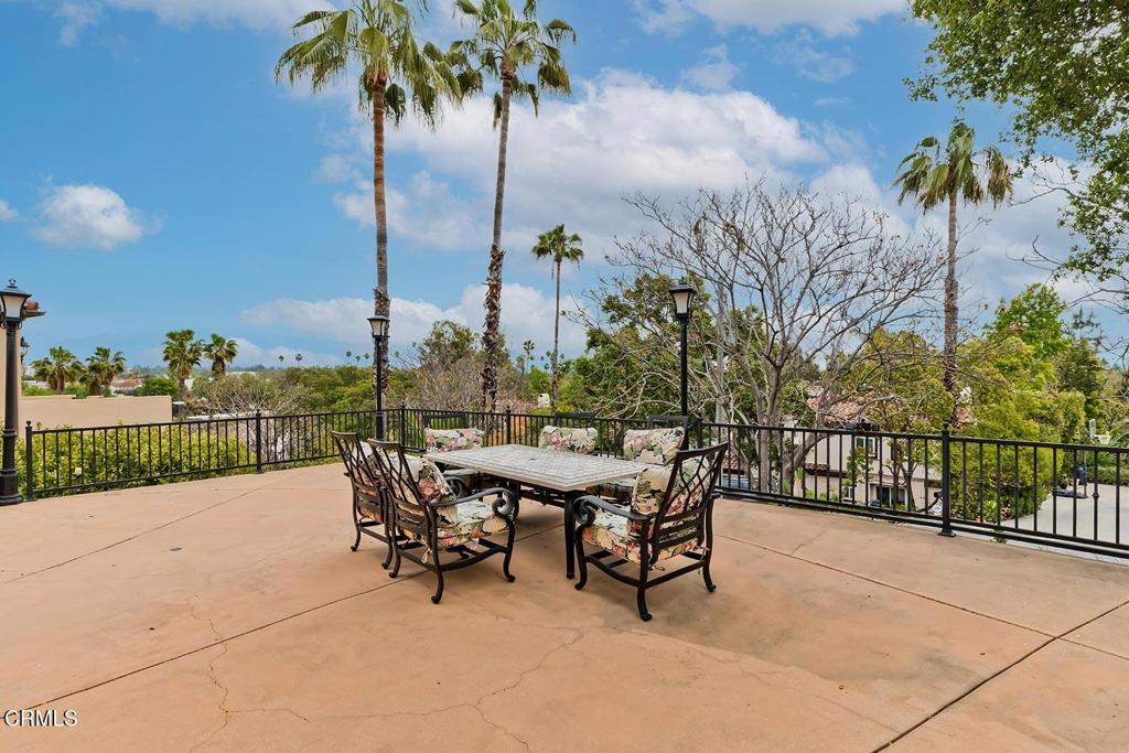 868 Braewood Court