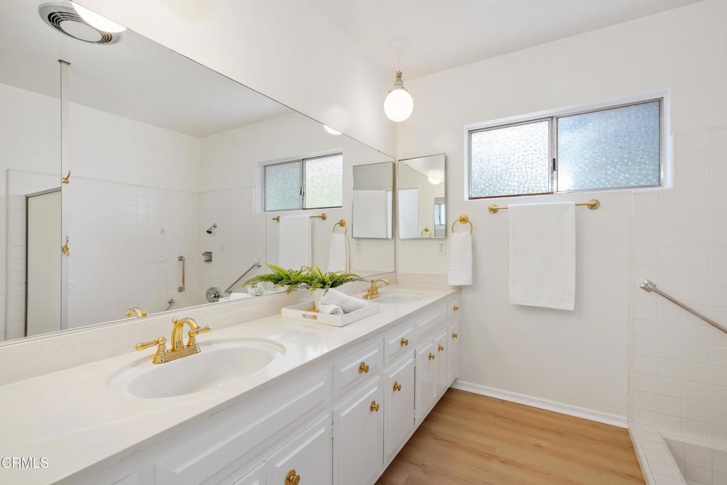 23272 Strathern Street