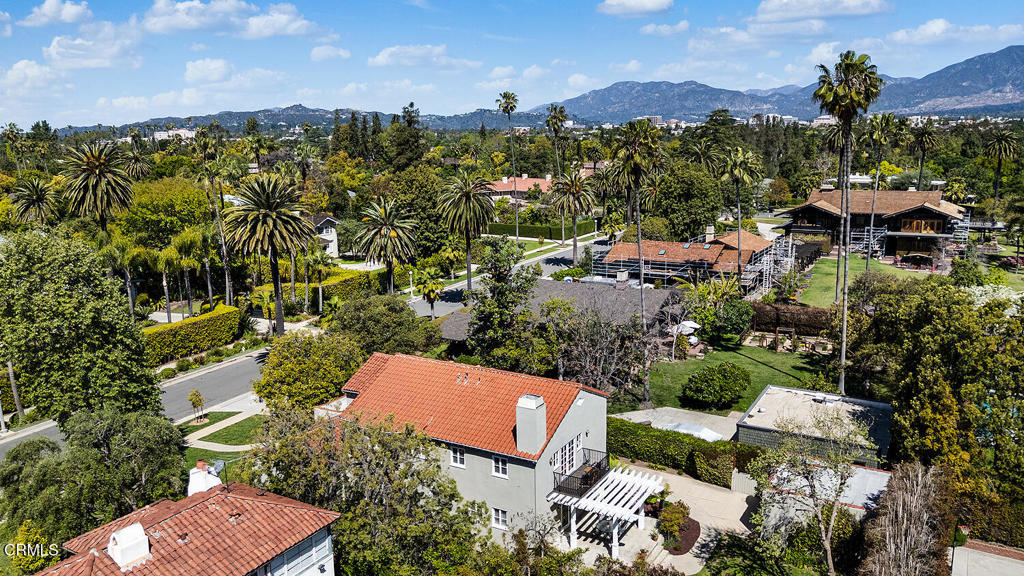 1220 Wentworth Avenue