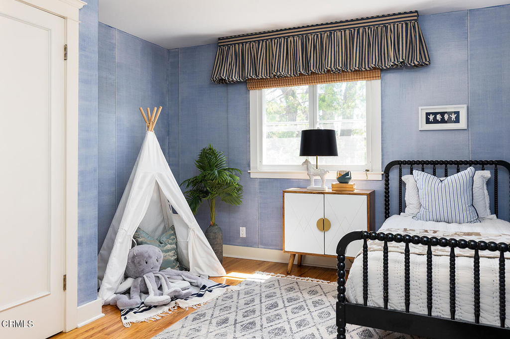 1220 Wentworth Avenue