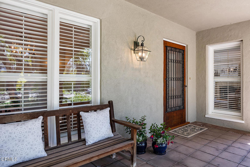 1220 Wentworth Avenue