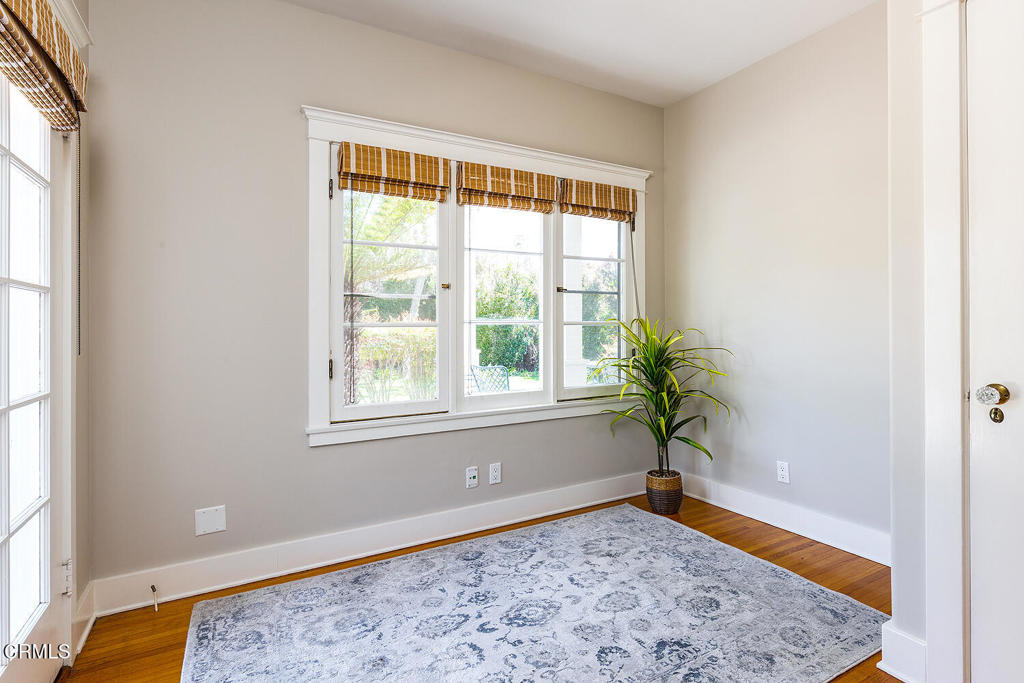 1220 Wentworth Avenue