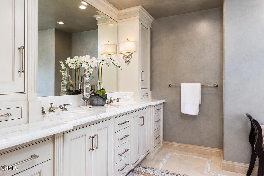 1220 Wentworth Avenue