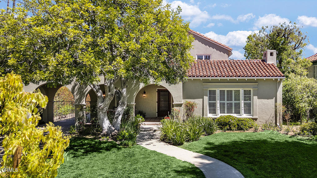 1220 Wentworth Avenue