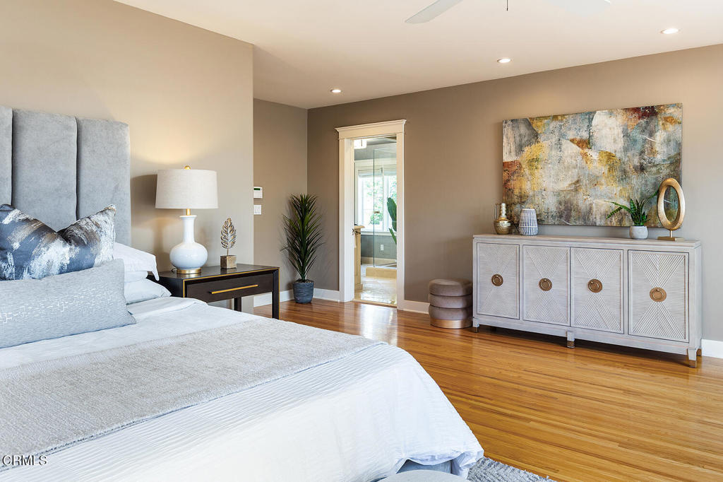 1220 Wentworth Avenue