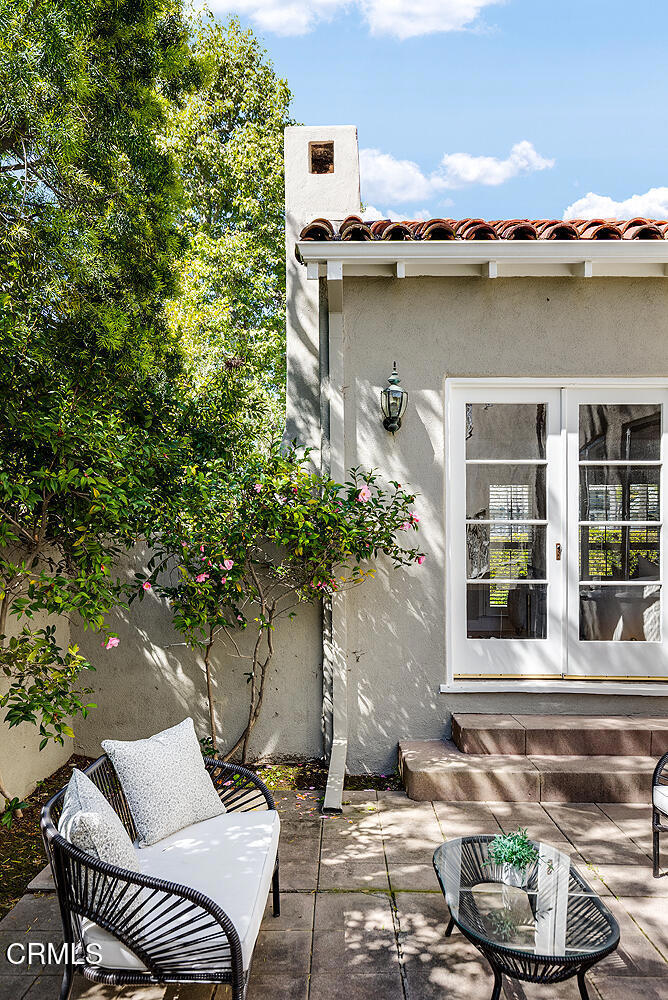 1220 Wentworth Avenue