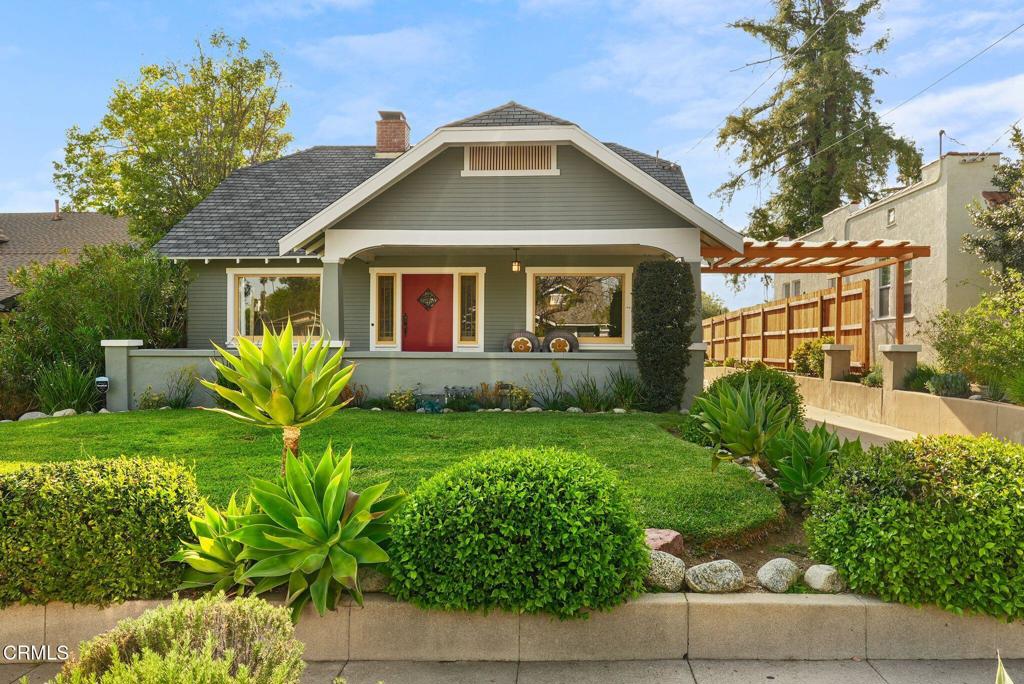 1393 N Mentor Avenue