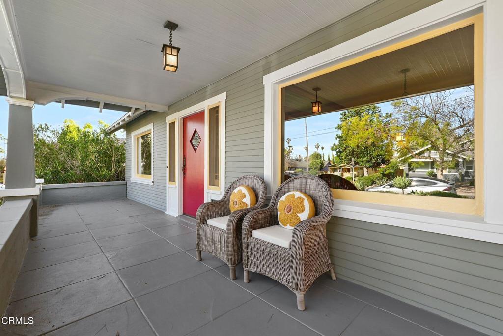 1393 N Mentor Avenue