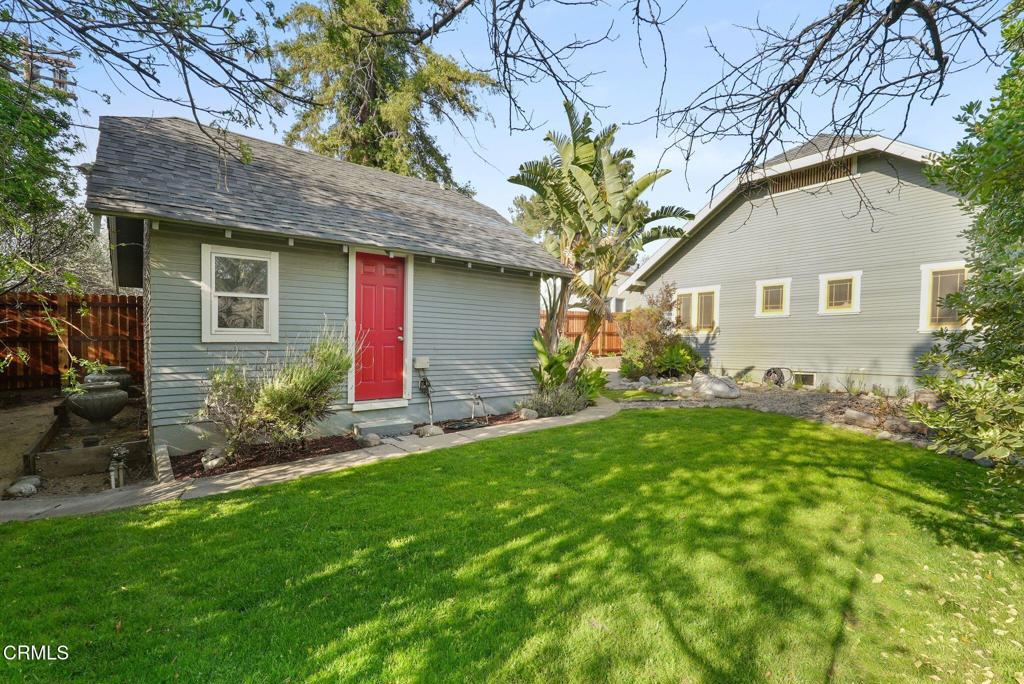 1393 N Mentor Avenue