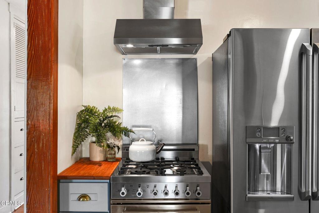 1393 N Mentor Avenue