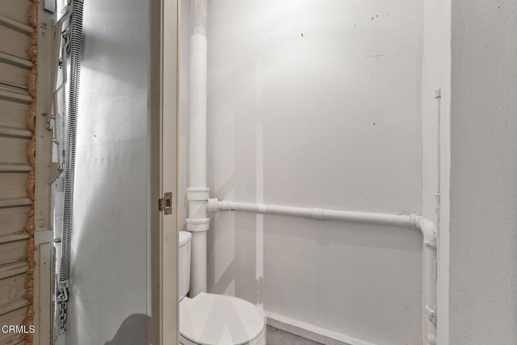 1393 N Mentor Avenue