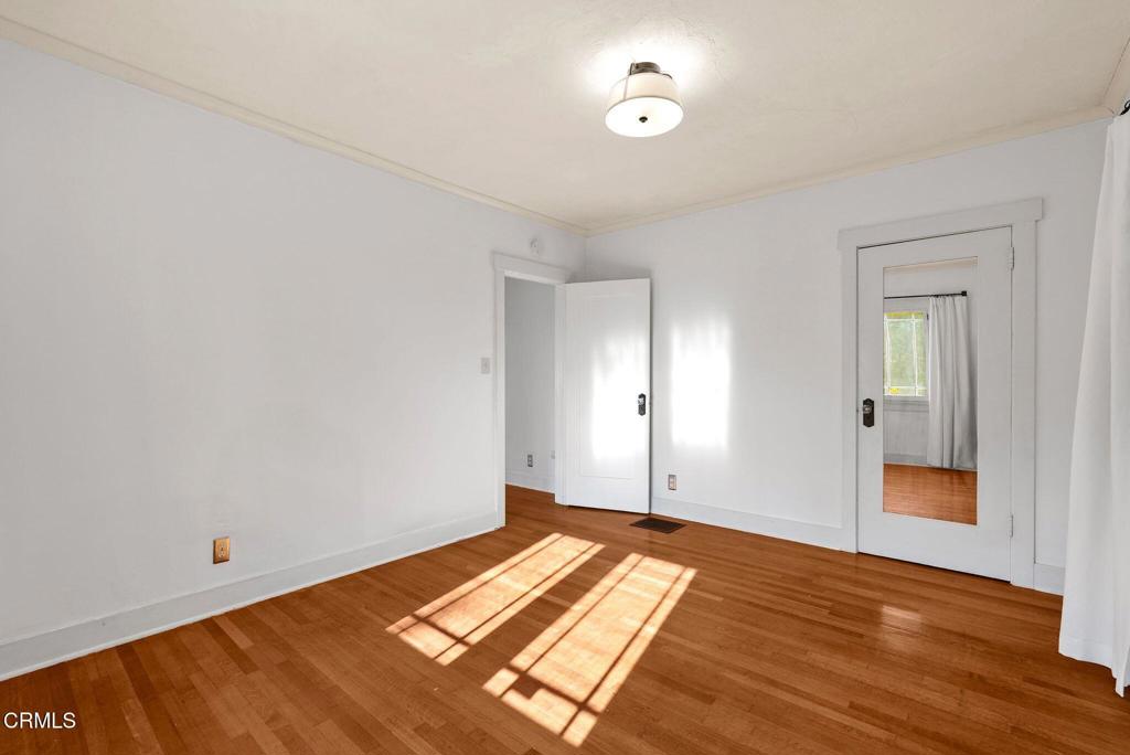 1393 N Mentor Avenue