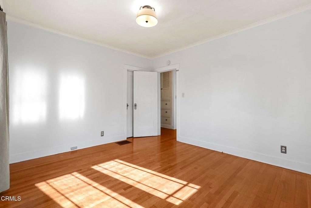 1393 N Mentor Avenue