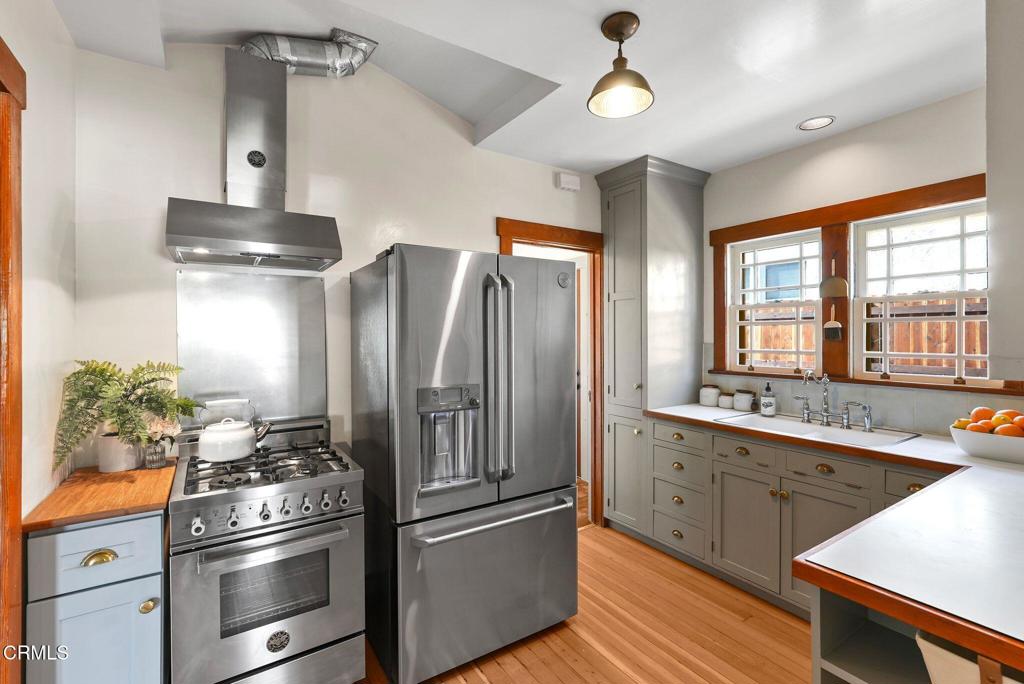 1393 N Mentor Avenue