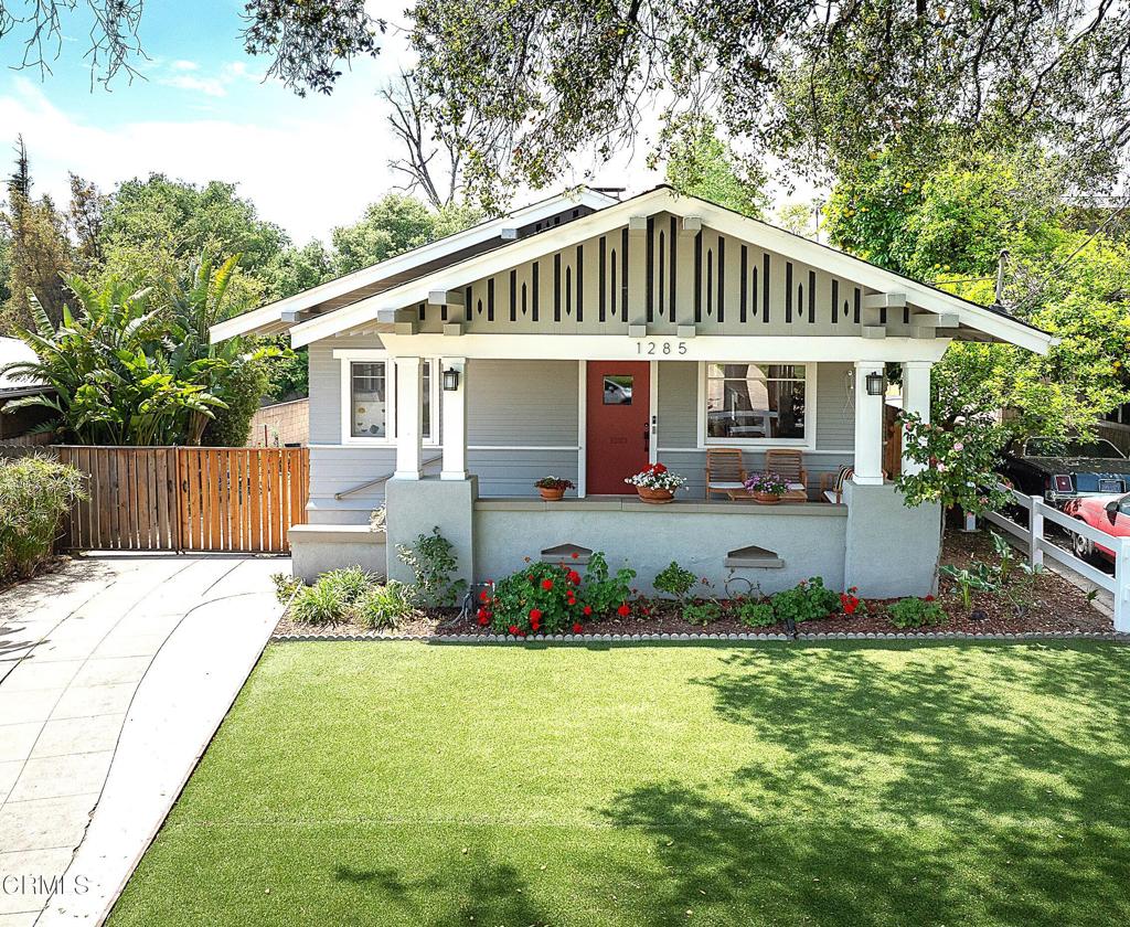 1285 N Michigan Avenue