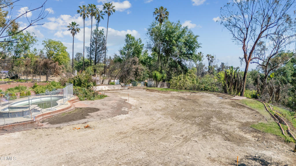 1437 Crest Drive