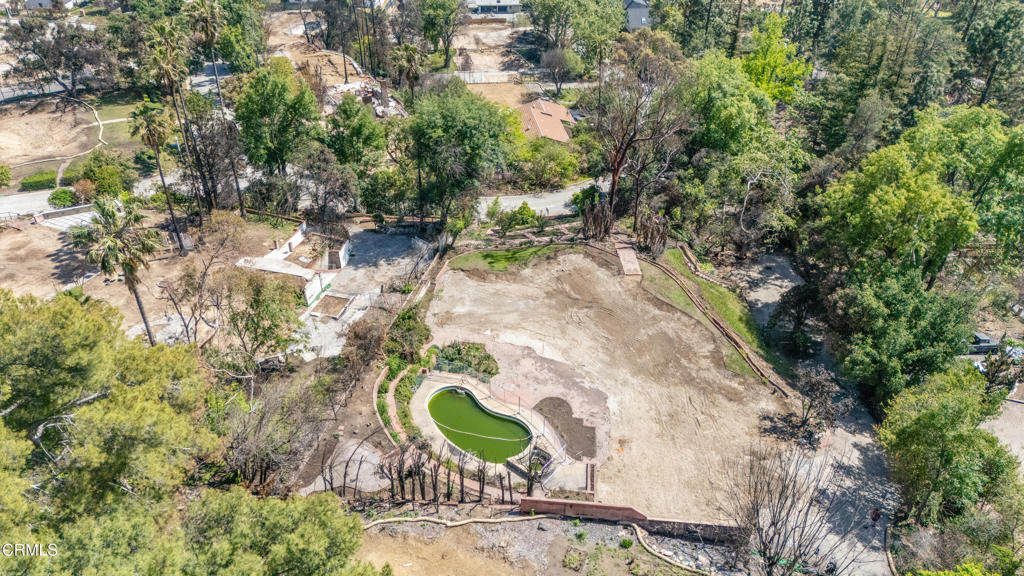 1437 Crest Drive