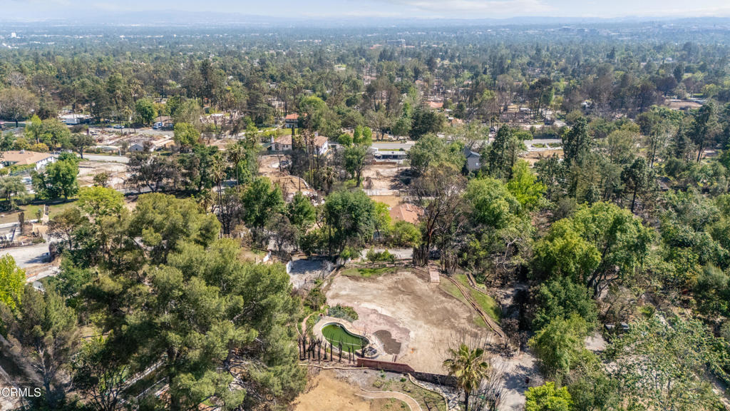 1437 Crest Drive