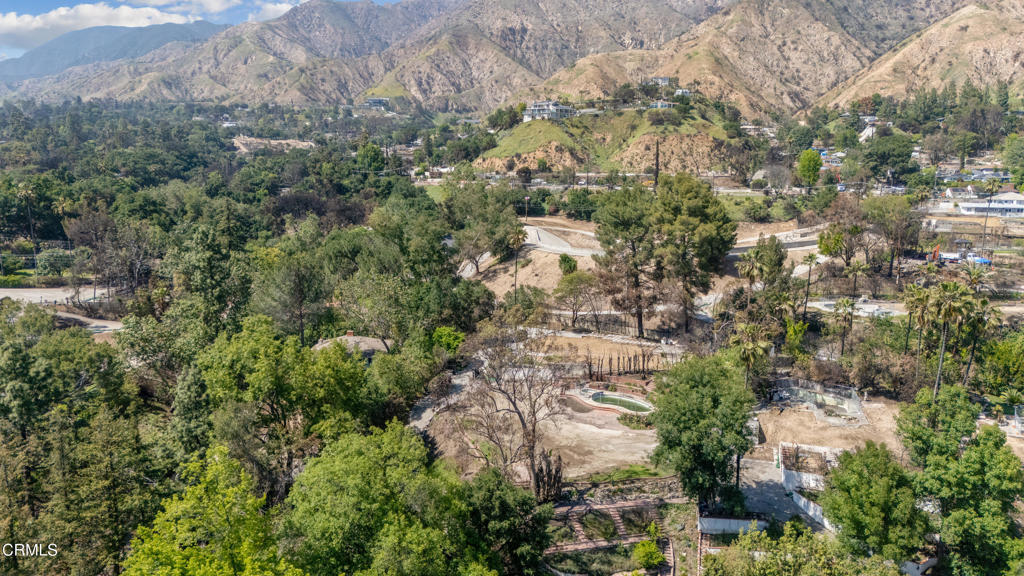 1437 Crest Drive