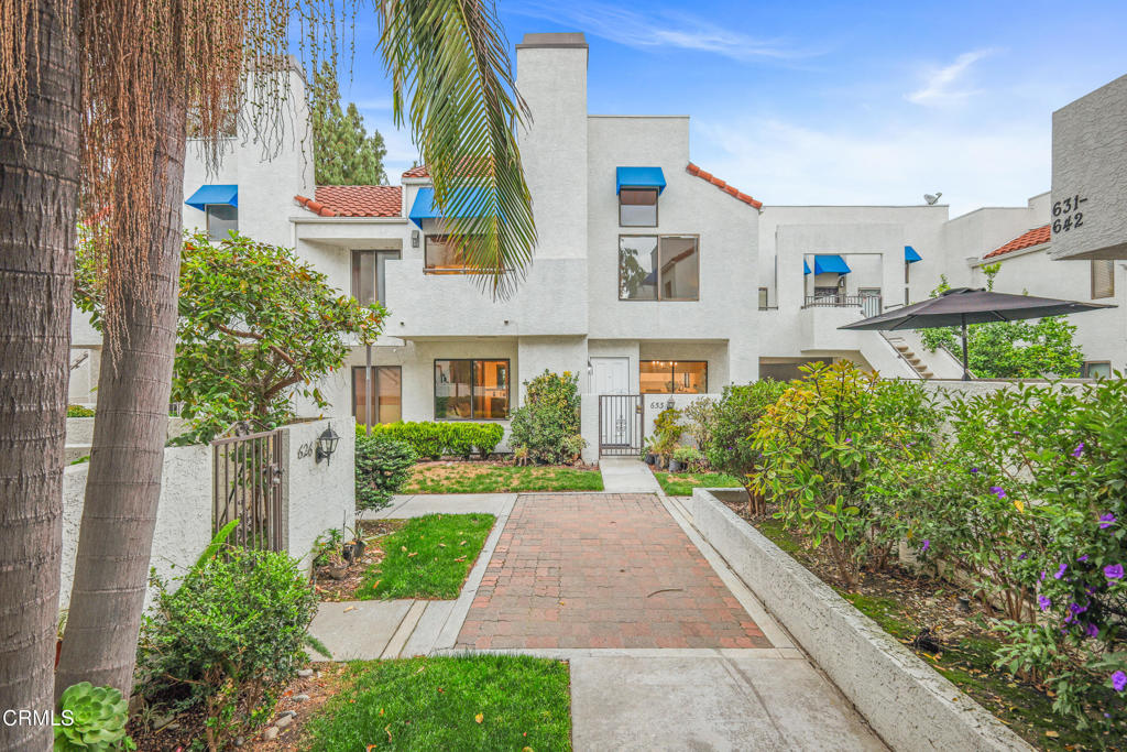 653 Park Shadow Court