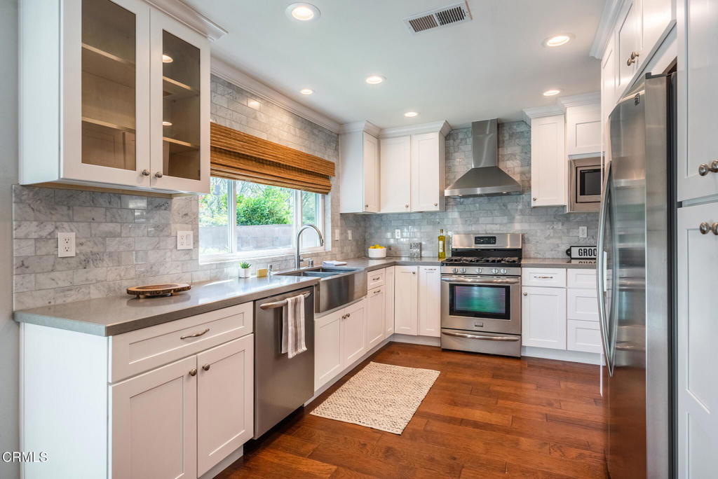 6206 Newcastle Avenue