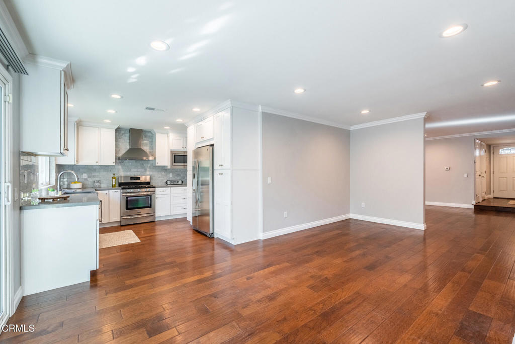 6206 Newcastle Avenue