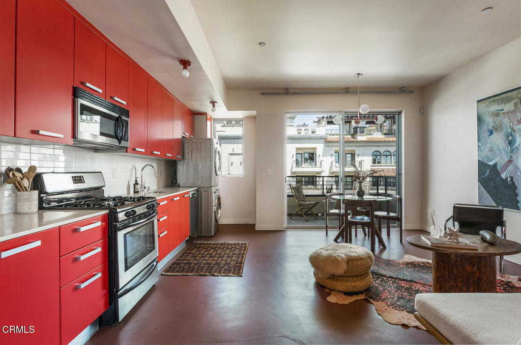 217 S Marengo Avenue 404