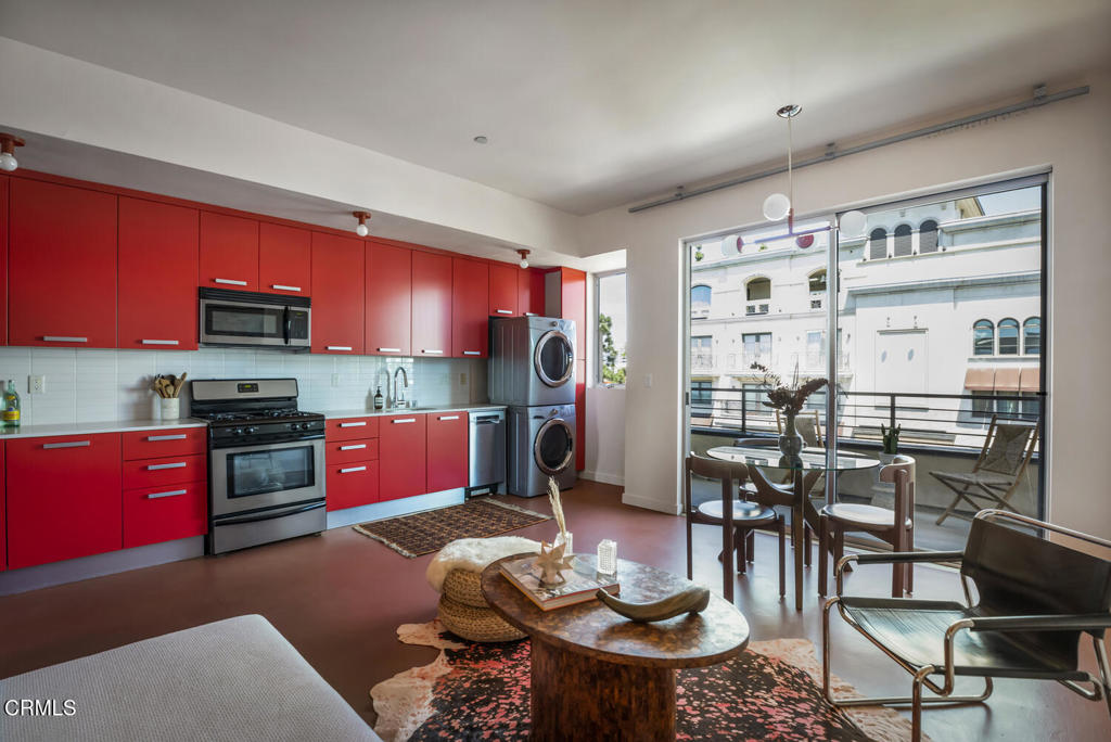 217 S Marengo Avenue 404