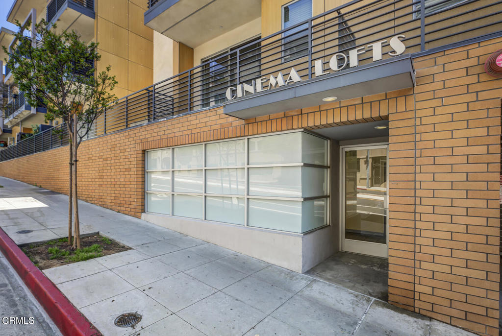 217 S Marengo Avenue 404