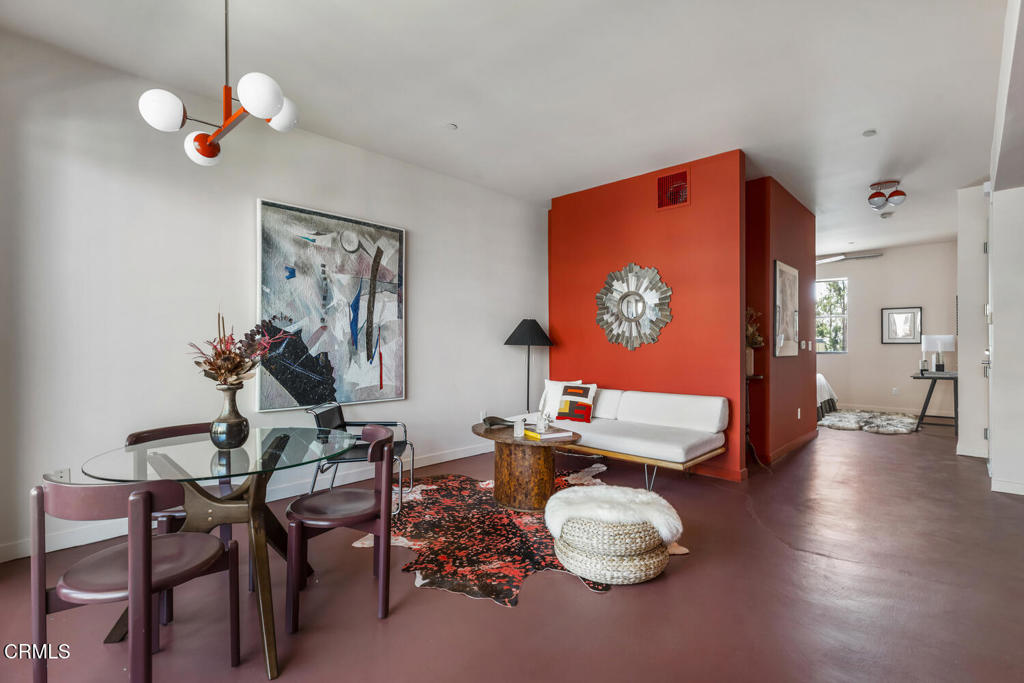 217 S Marengo Avenue 404