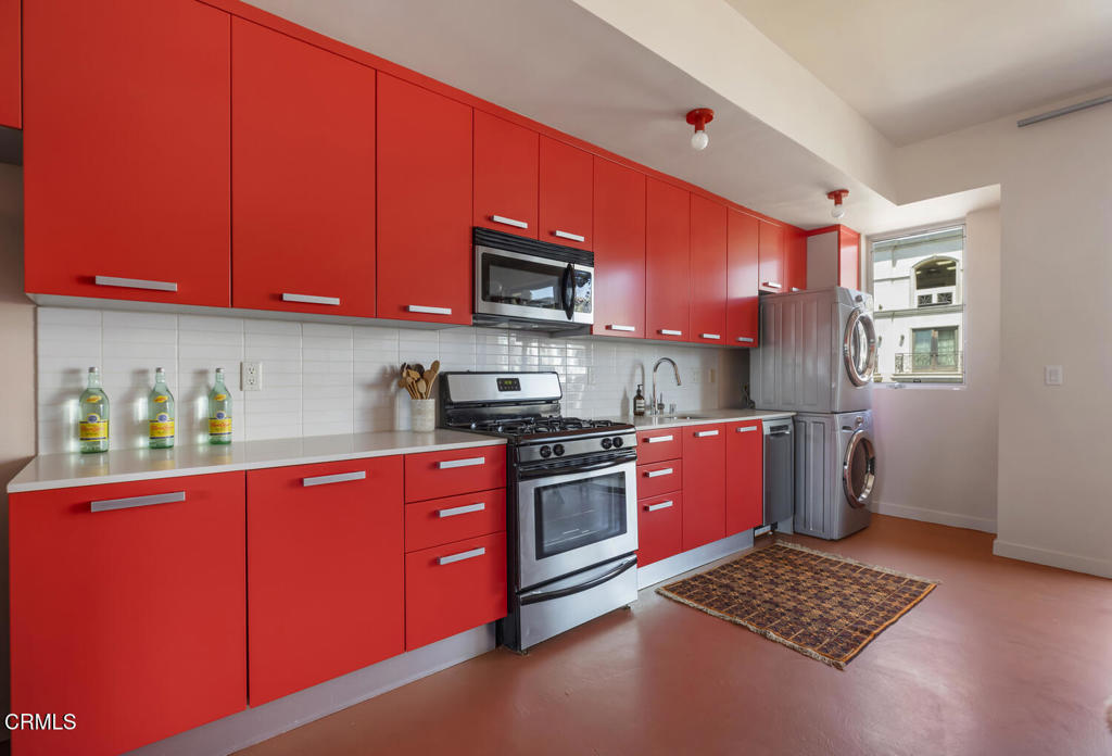 217 S Marengo Avenue 404