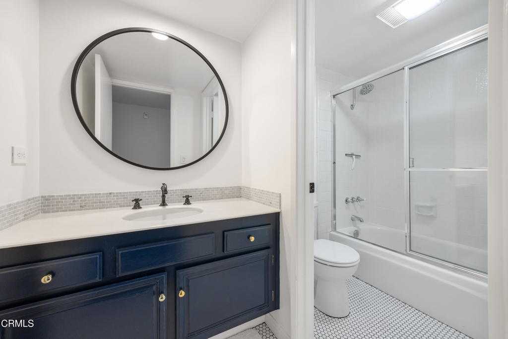 835 S Lucerne Boulevard 301