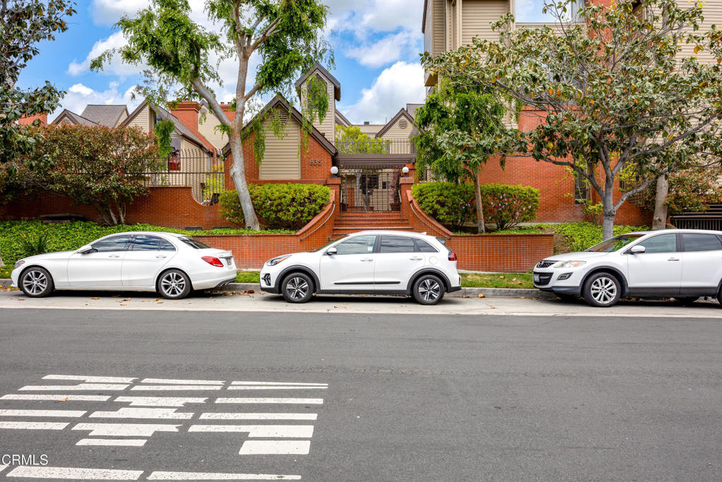 835 S Lucerne Boulevard 301