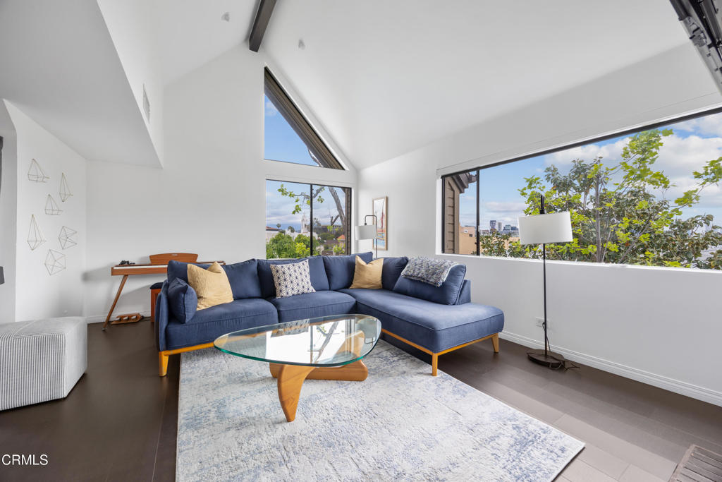 835 S Lucerne Boulevard 301