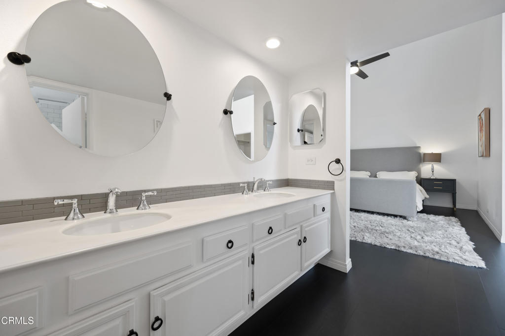 835 S Lucerne Boulevard 301