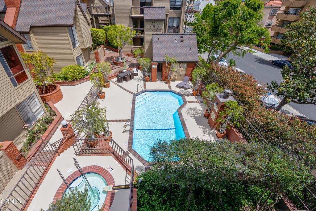 835 S Lucerne Boulevard 301
