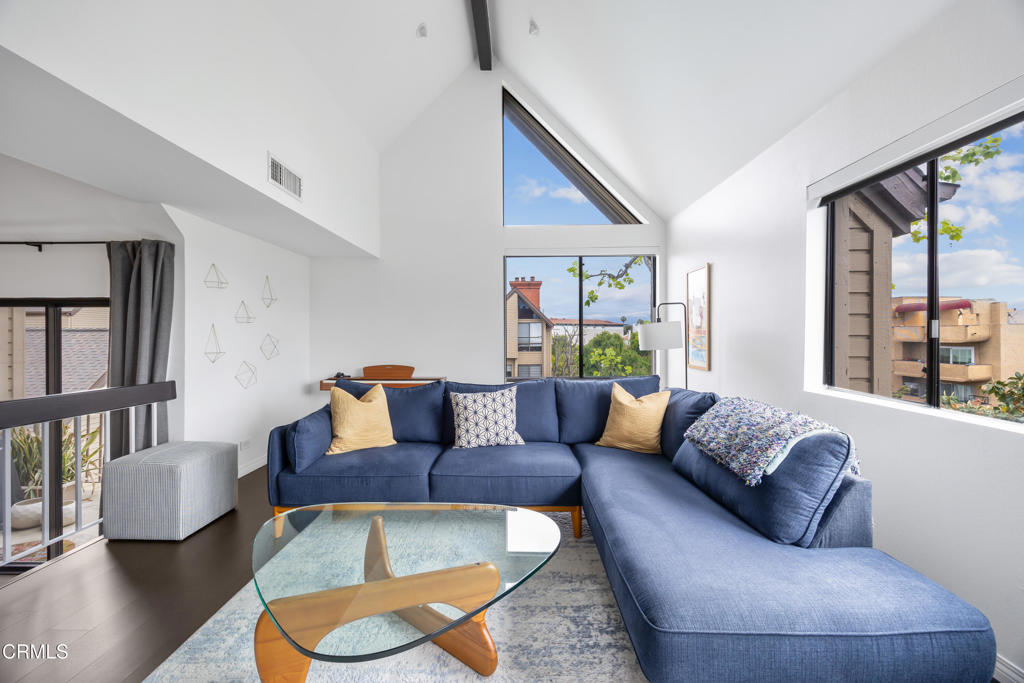 835 S Lucerne Boulevard 301