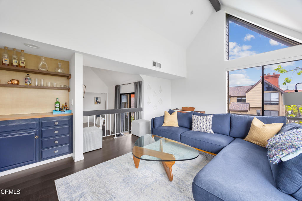 835 S Lucerne Boulevard 301