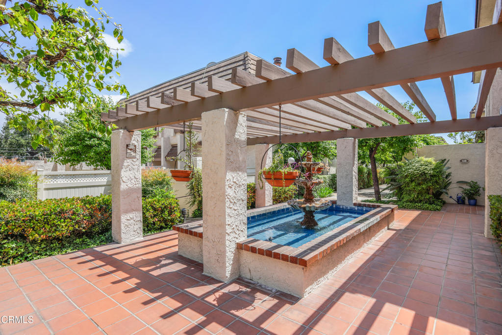 848 W Huntington Drive 4