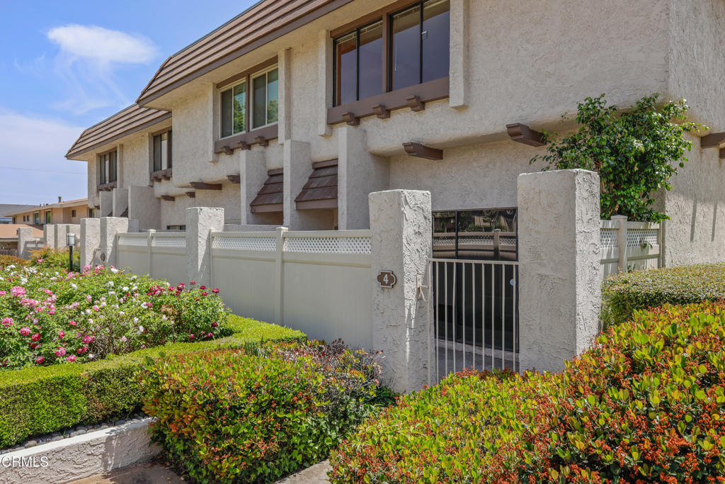 848 W Huntington Drive 4